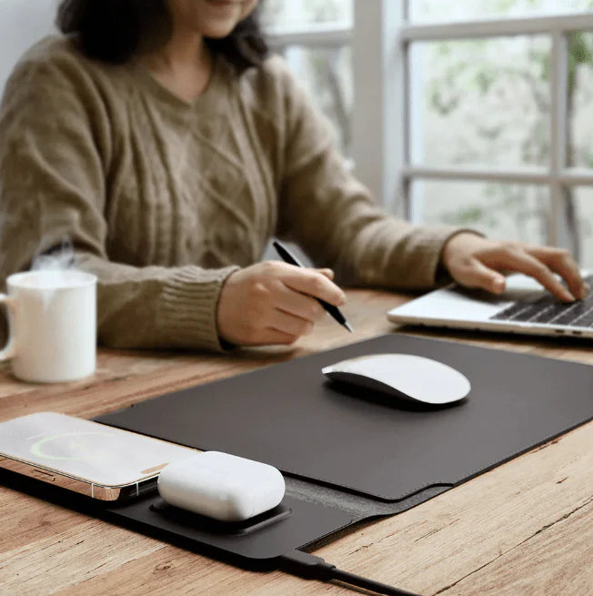 4 in 1 Wiresless Charging Laptop Sleeve ( Limited Time Offer)